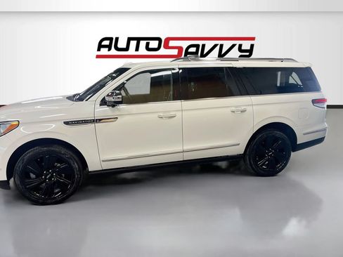Used 2024 Lincoln Navigator L Black Label AWD/4WD image 4