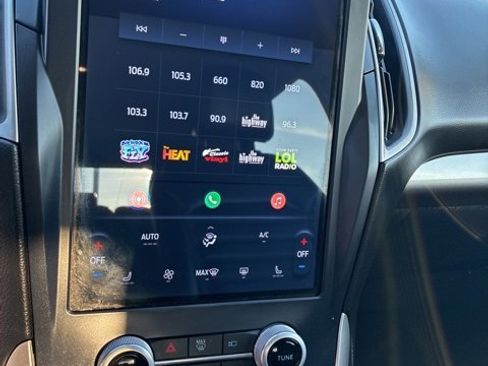 Used 2023 Ford Edge SEL image 19