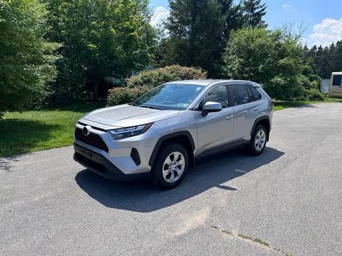 Used 2023 Toyota RAV4 LE AWD/4WD image 7