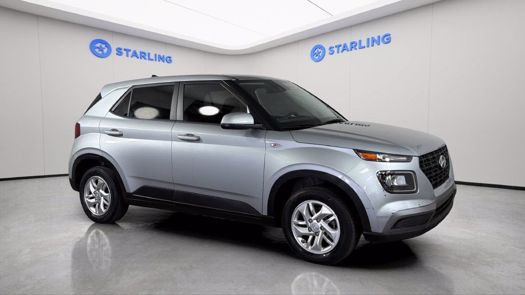 Used 2022 Hyundai Venue SE w/ Cargo Package FWD image 12