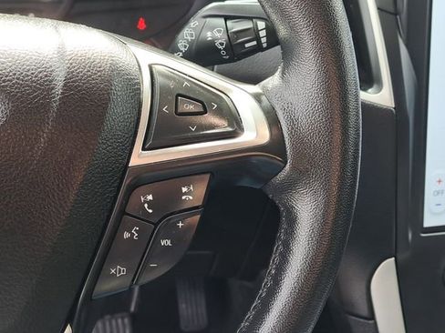 Certified 2022 Ford Edge SEL image 15