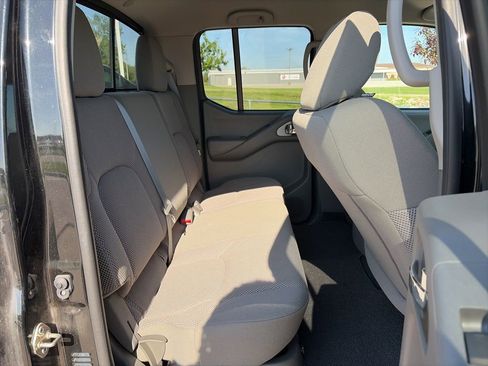 Used 2019 Nissan Frontier SV w/ Value Truck Package AWD/4WD image 32