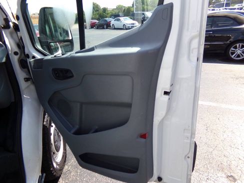 Used 2018 Ford Transit 150 130 Low Roof RWD image 20