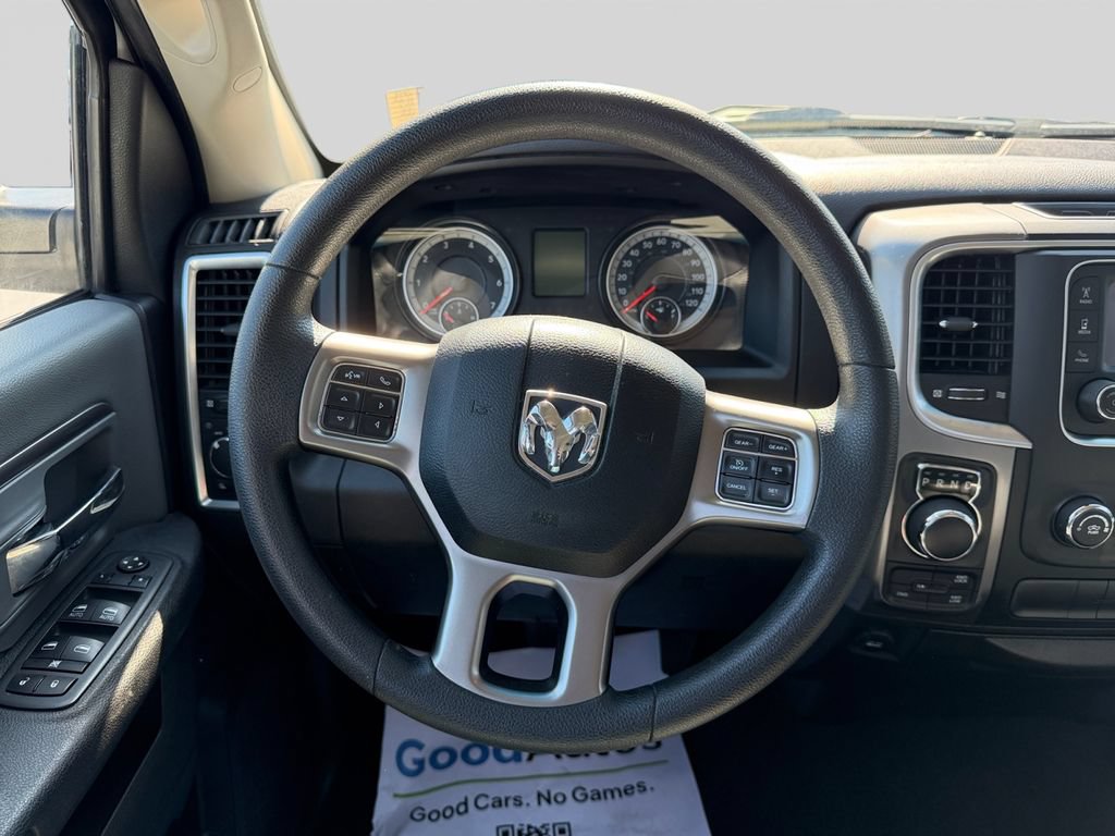 Used 2022 RAM 1500 Classic SLT AWD/4WD image 18