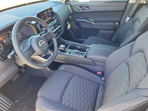 New 2025 Nissan Pathfinder SV w/ Cargo Package image 7