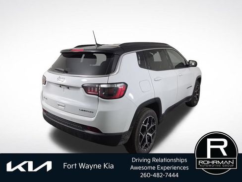 Used 2025 Jeep Compass Limited AWD/4WD image 8