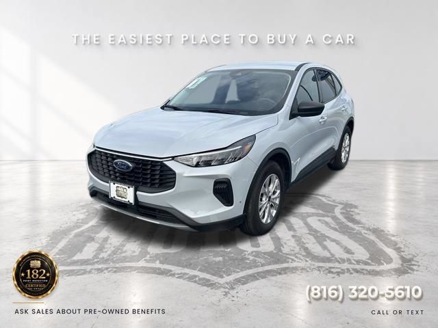 Used 2025 Ford Escape Active FWD image 1