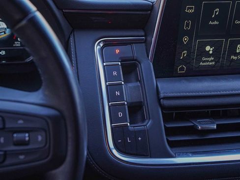 Used 2022 GMC Yukon XL SLE w/ Gmc Pro Safety Plus Package image 20