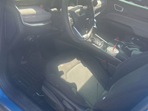 Used 2025 Jeep Compass Sport image 11