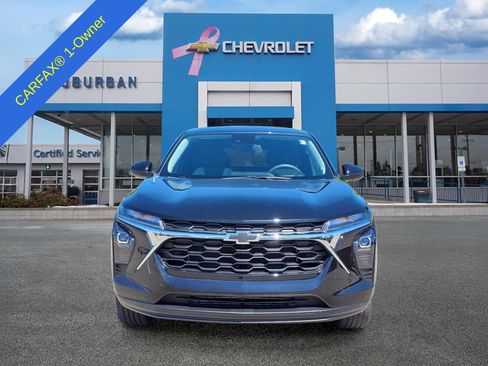 Used 2024 Chevrolet Trax LS w/ LS Convenience Package FWD image 2
