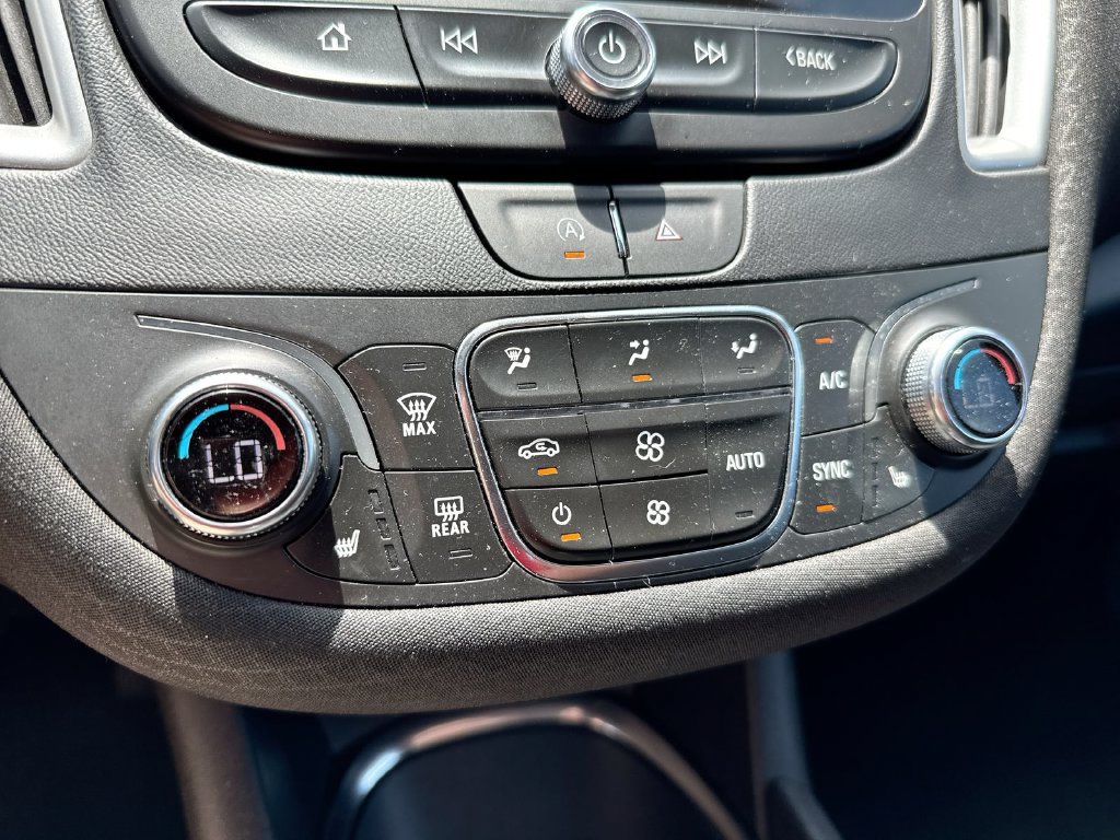 Used 2024 Chevrolet Malibu LT FWD image 16