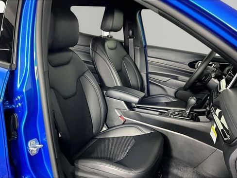 New 2026 Jeep Compass Latitude AWD/4WD image 12