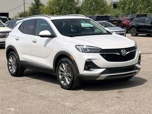 Certified 2023 Buick Encore GX Essence w/ Experience Buick Package FWD image 9