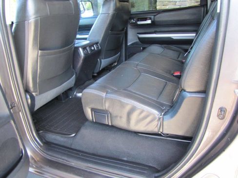 Used 2016 Toyota Tundra SR5 w/ SR5 Upgrade Package image 18