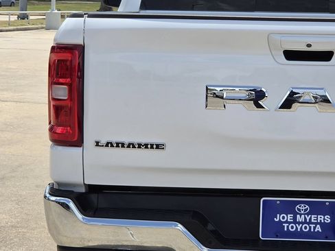 Used 2025 RAM 1500 Laramie AWD/4WD image 10