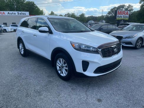 Used 2019 Kia Sorento FWD image 2