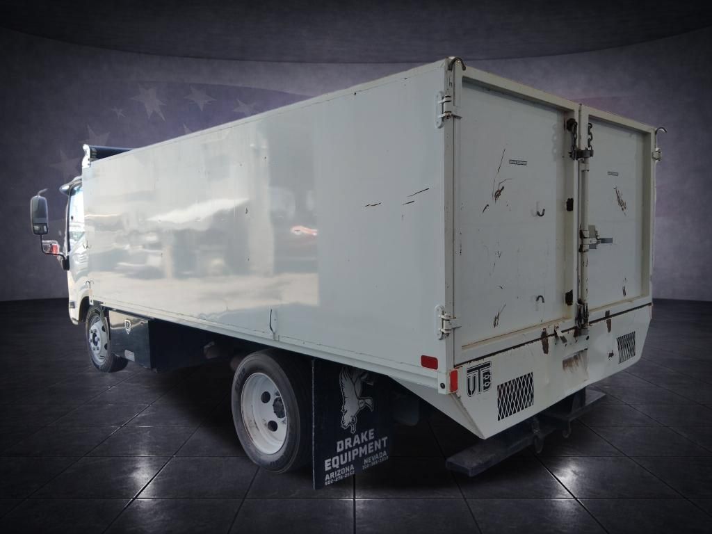 Used 2020 Isuzu NPR RWD image 3