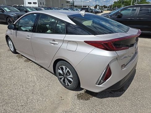 Used 2018 Toyota Prius Prime Plus FWD image 5