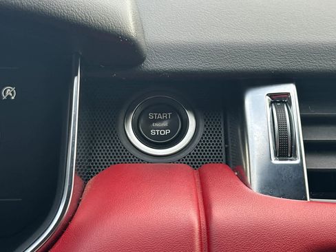 Used 2022 Land Rover Range Rover Sport HST image 21