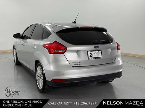 Used 2018 Ford Focus Titanium FWD image 8