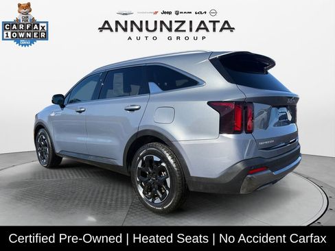 Certified 2024 Kia Sorento S image 3