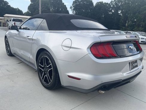 Used 2018 Ford Mustang Premium RWD image 7