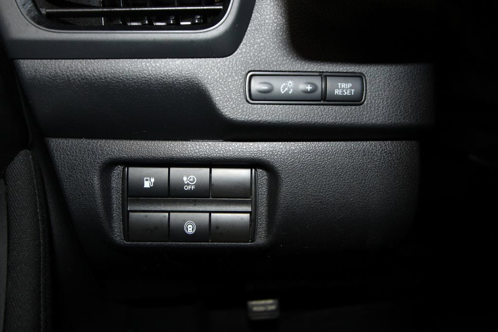 Used 2025 Nissan Leaf S FWD image 9