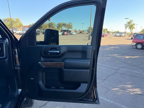 Used 2022 Chevrolet Silverado 3500 High Country w/ Z71 Off-Road Package AWD/4WD image 20