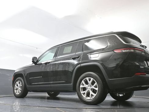 Used 2023 Jeep Grand Cherokee L Limited AWD/4WD image 57