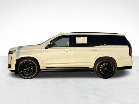 Used 2022 Cadillac Escalade Sport Platinum w/ LPO, ONYX Package AWD/4WD image 2