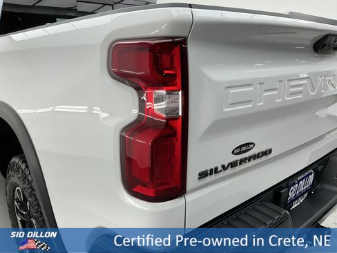 Used 2024 Chevrolet Silverado 1500 ZR2 image 23