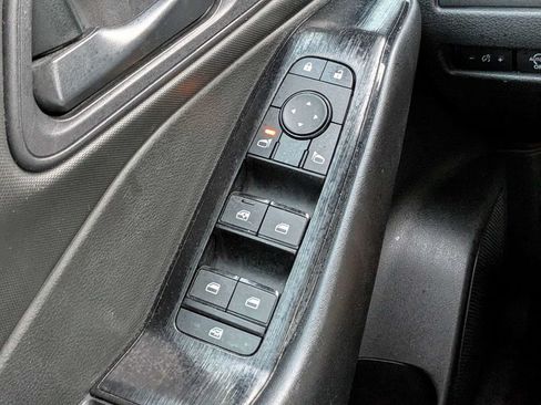 Used 2024 Nissan Rogue S FWD image 21