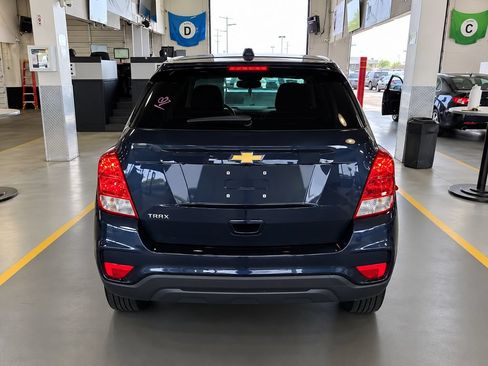 Used 2018 Chevrolet Trax LS w/ LPO, Cargo Package FWD image 31