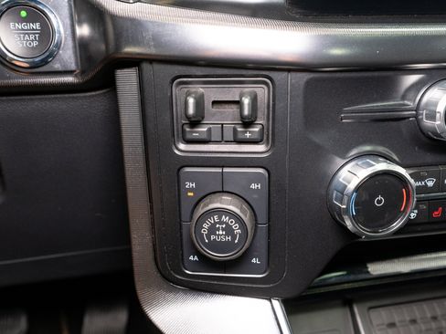 Used 2023 Ford F150 Platinum w/ FX4 Off-Road Package AWD/4WD image 29