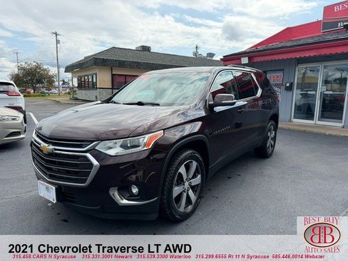 Used 2021 Chevrolet Traverse LT w/ LT Premium Package AWD/4WD image 3