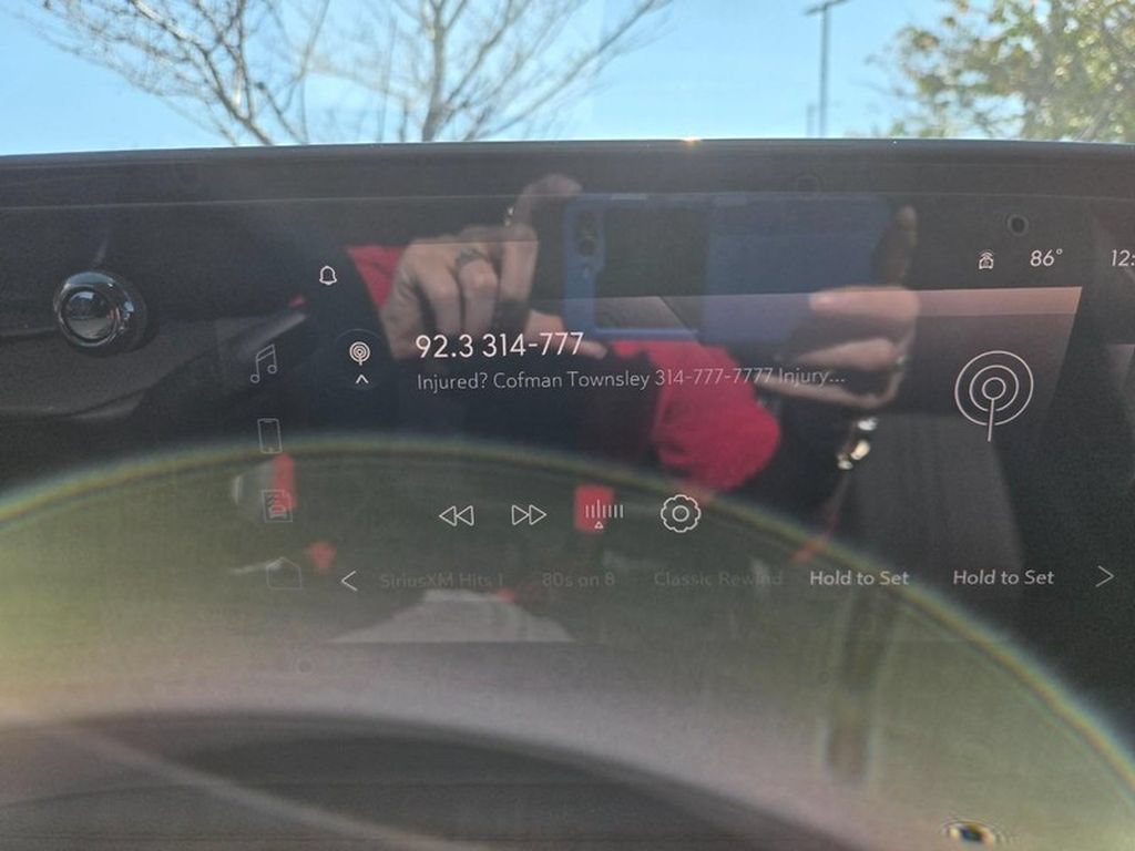 Used 2025 Buick Encore GX Avenir w/ Avenir Technology Package FWD image 12
