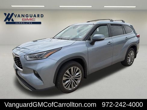 Used 2021 Toyota Highlander Platinum AWD/4WD image 1