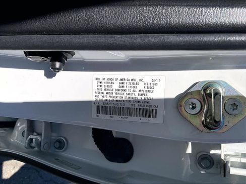 Used 2018 Acura TLX V6 image 34