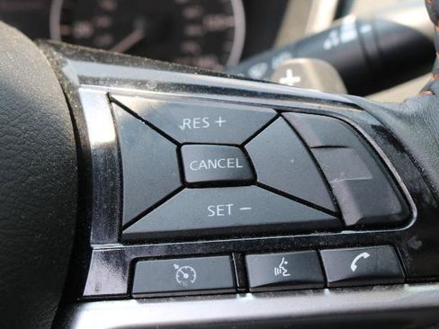 Used 2020 Nissan Altima 2.5 SR FWD image 11