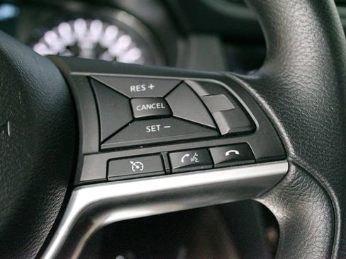 Used 2017 Nissan Rogue S FWD image 16