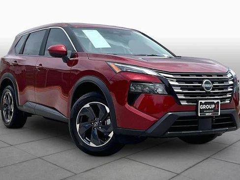 Certified 2026 Nissan Rogue SV FWD image 3