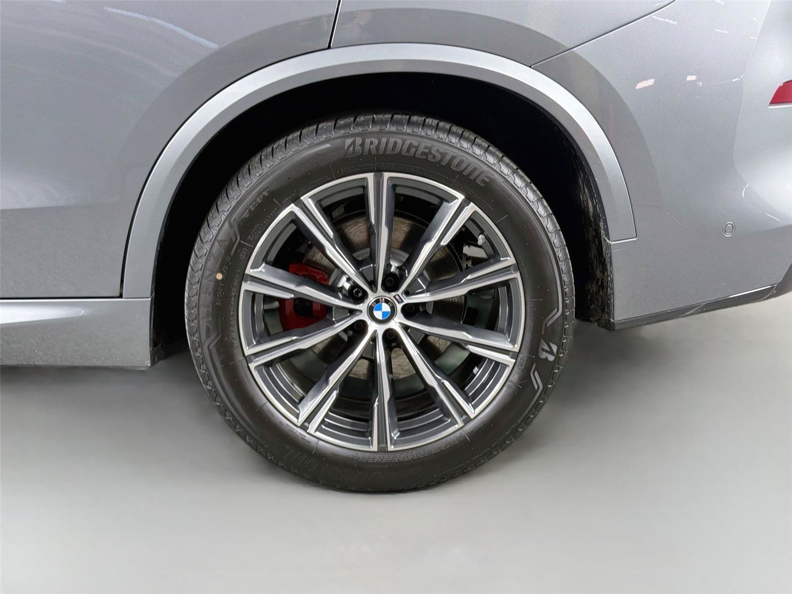 New 2026 BMW X5 xDrive40i w/ M Sport Package AWD/4WD image 30