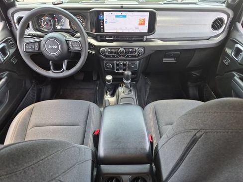 Used 2024 Jeep Gladiator Sport AWD/4WD image 21