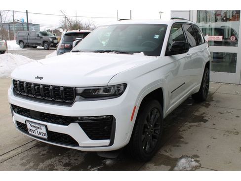 New 2026 Jeep Grand Cherokee Limited Reserve AWD/4WD image 3