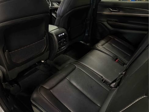 Used 2025 Jeep Grand Cherokee L Limited w/ Black Appearance Package image 11