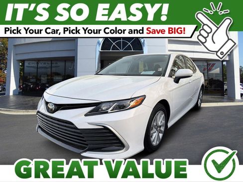 Used 2024 Toyota Camry LE image 1