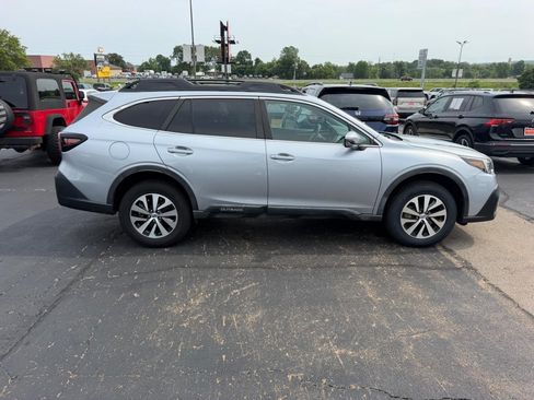 Used 2020 Subaru Outback Premium AWD/4WD image 2