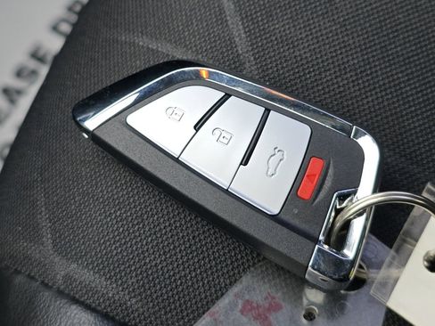 Used 2020 Chevrolet Trax LT w/ LT Convenience Package image 20