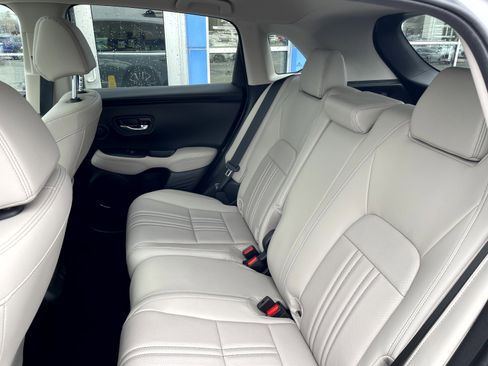 Certified 2023 Honda HR-V EX-L image 10