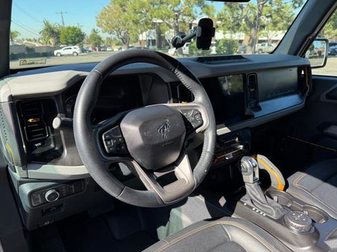 Used 2022 Ford Bronco Badlands w/ Sasquatch Package image 16